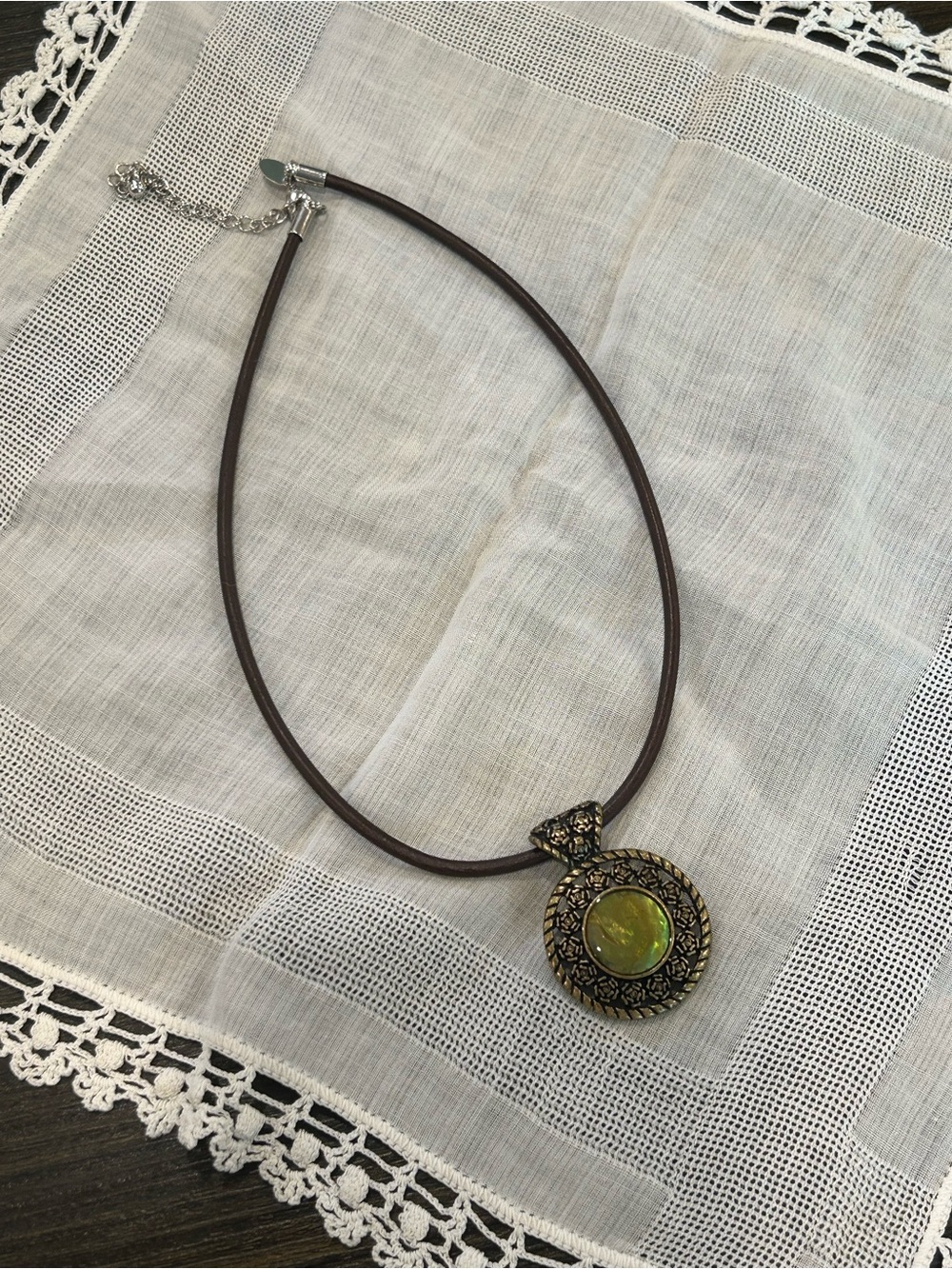 Lia Sophia 💚🤎 Brown Leather Necklace with Green Pendant 💚🤎